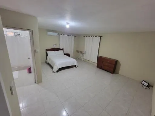 מונטגו ביי Rudy Suite 0*, מונטגו ביי